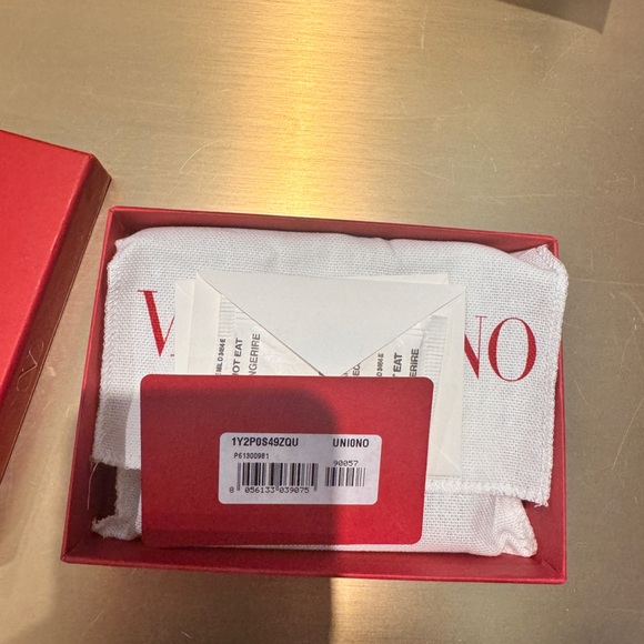 100% Authentic Brand new VALENTINO GARAVANI Neon VLTN Leather Wallet - Picture 5 of 7